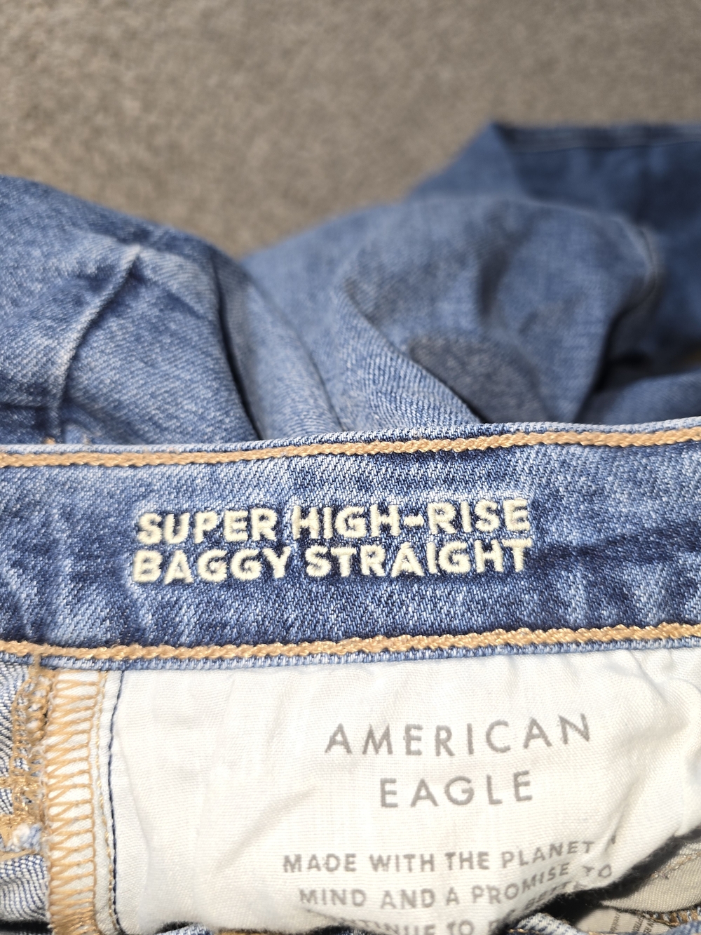 American Eagle High Rise Baggy Straight Blue Cargo Denim Jeans Size 4 - Picture 5 of 7